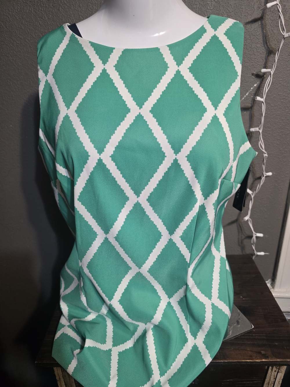 Sleeveless Geometric Print Shell Top - Green